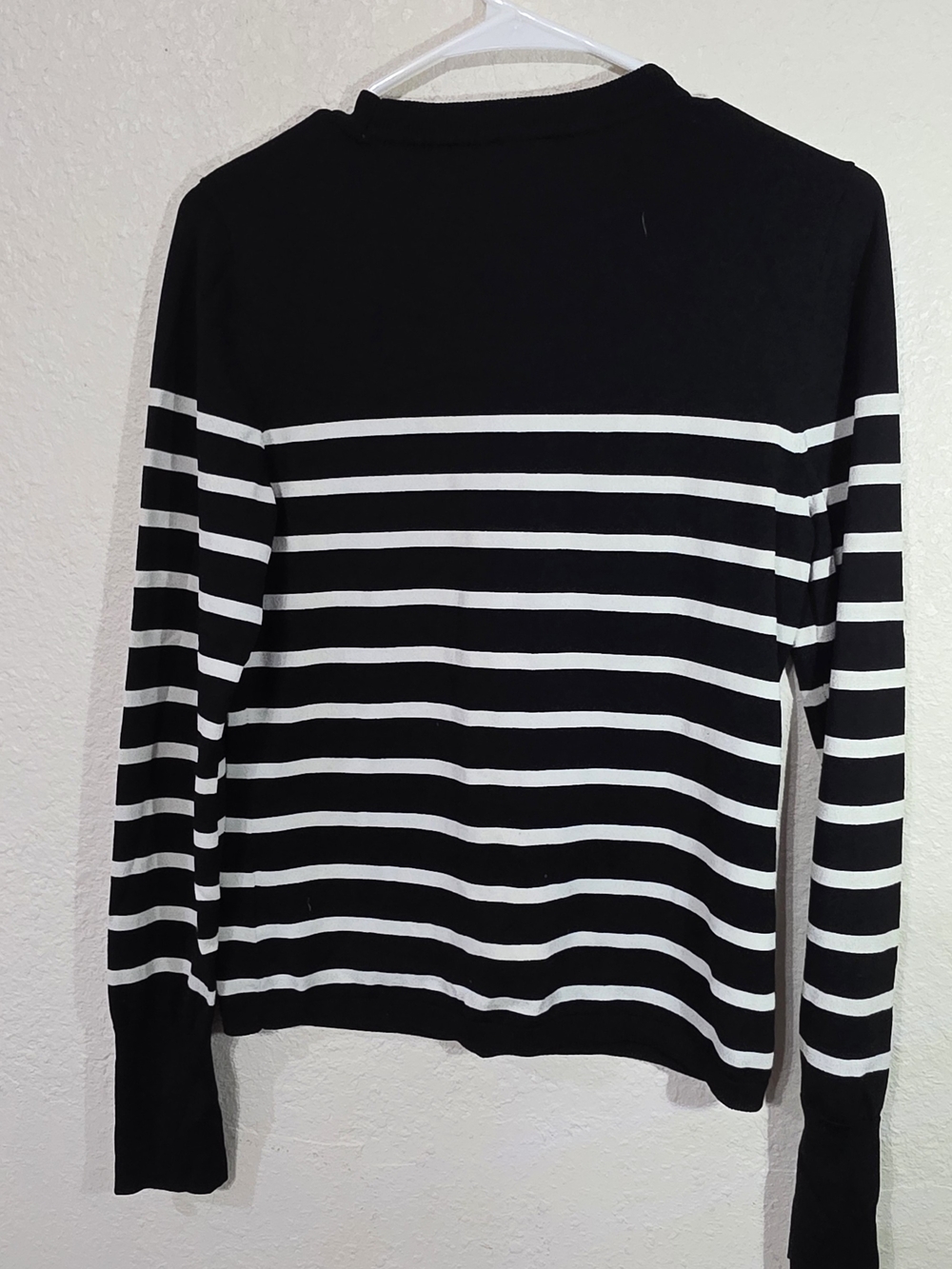 Express Women's Black and White Striped Long Sleeve Crewneck - Picture 7 of 7